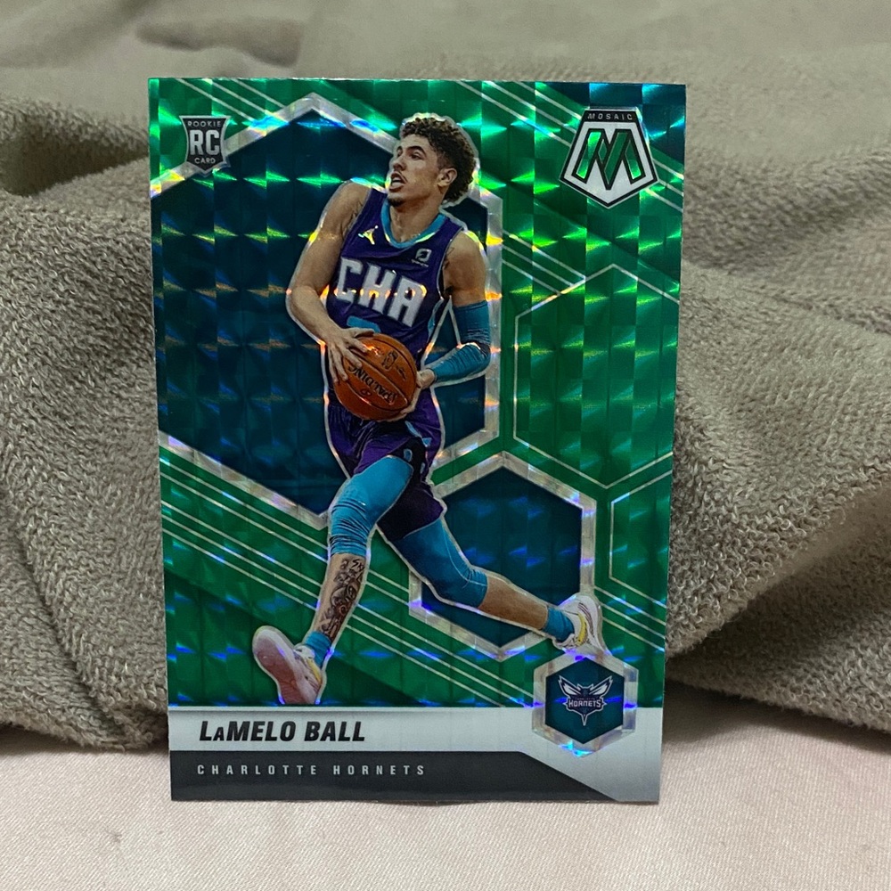 2020 Panini Mosaic Basketball Lemelo Ball Rookie Green Mosaic!!